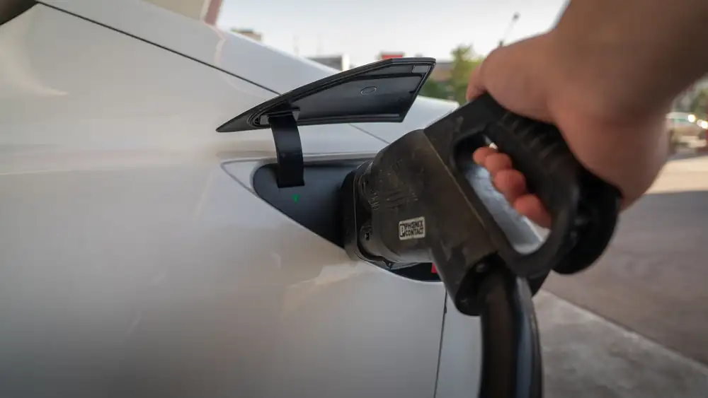 Atelier de recharge de climatisation au CO₂ (R744) — clients de Saint-Quentin
